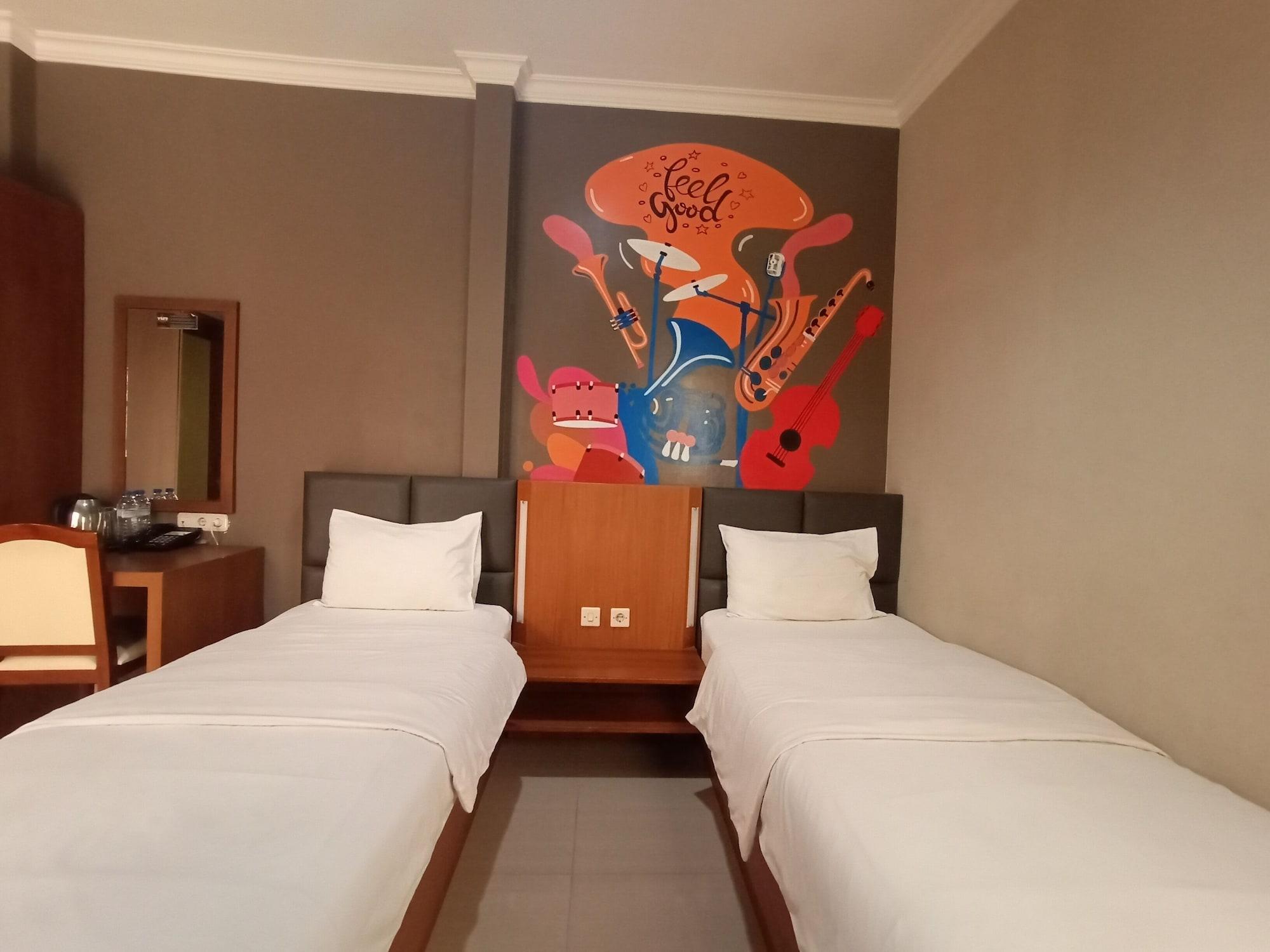 Votel Viure Hotel Jogjakarta Exterior photo