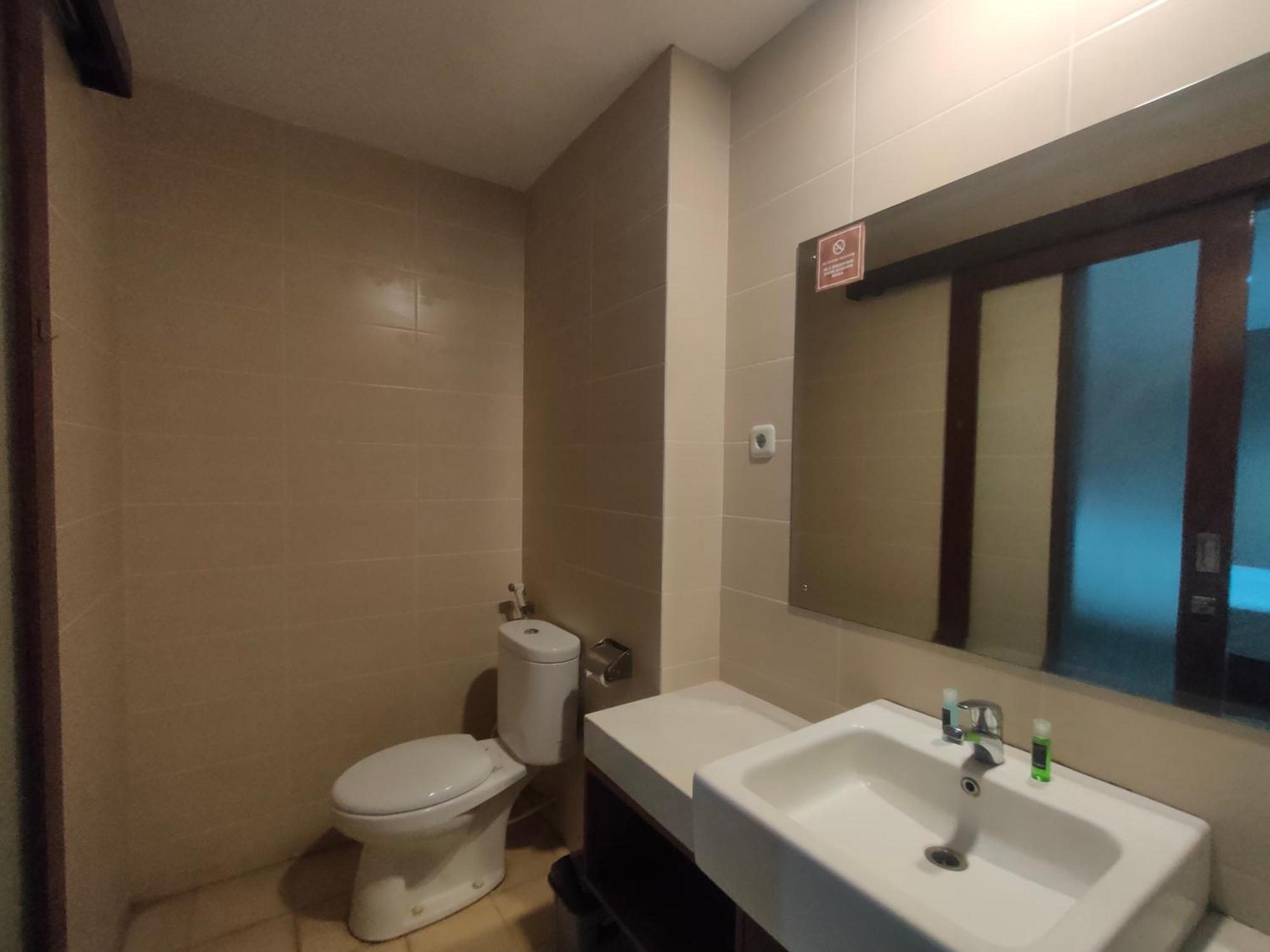 Votel Viure Hotel Jogjakarta Exterior photo