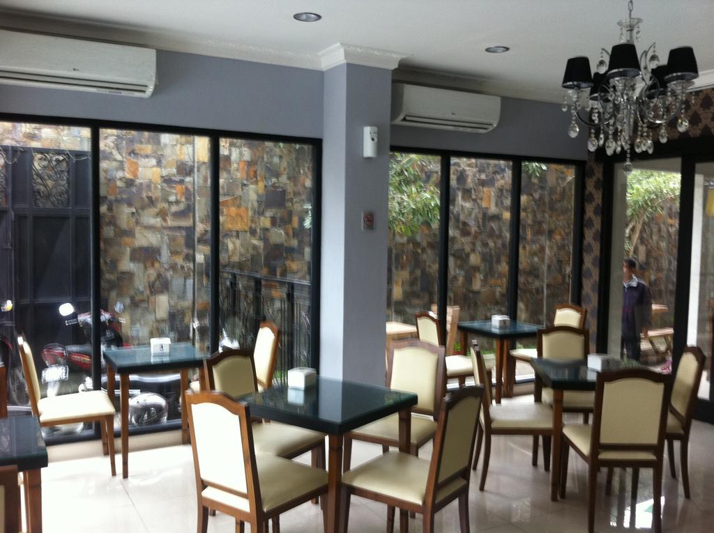 Votel Viure Hotel Jogjakarta Exterior photo